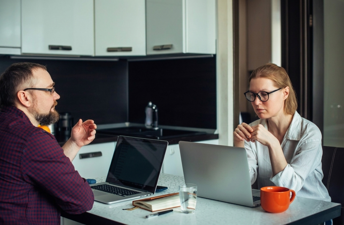 Working With a Digital Marketing Agency vs. Hiring In House